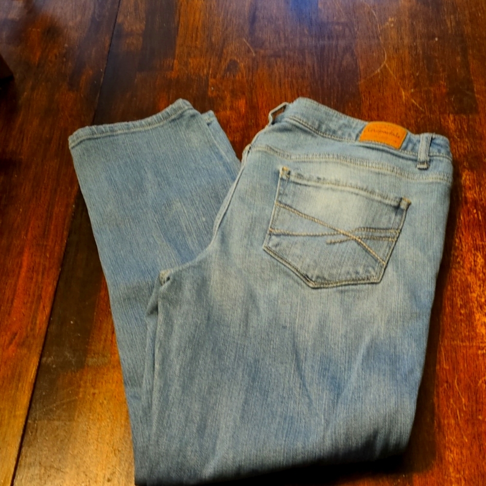 Aeropostale Bayla Skinny Crop 10 Ladies